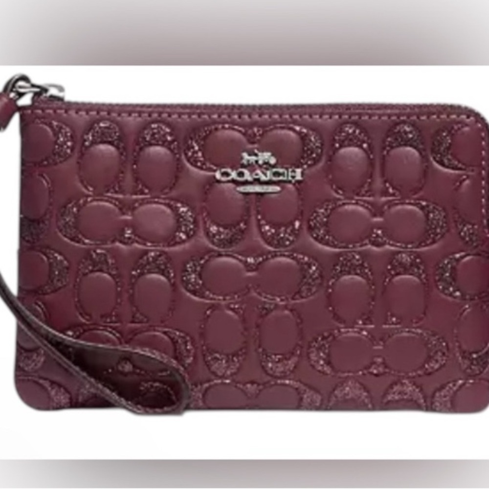 NWOT COACH Leather Corner Zip Wristlet
